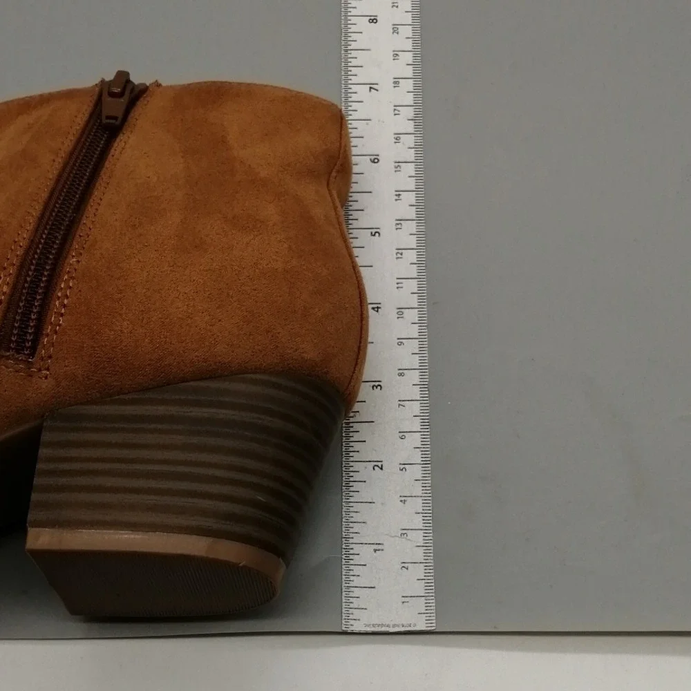 Old Navy Womens Western Ankle Boot Tan Cuban Heel Side Zip Pointed Toe 7